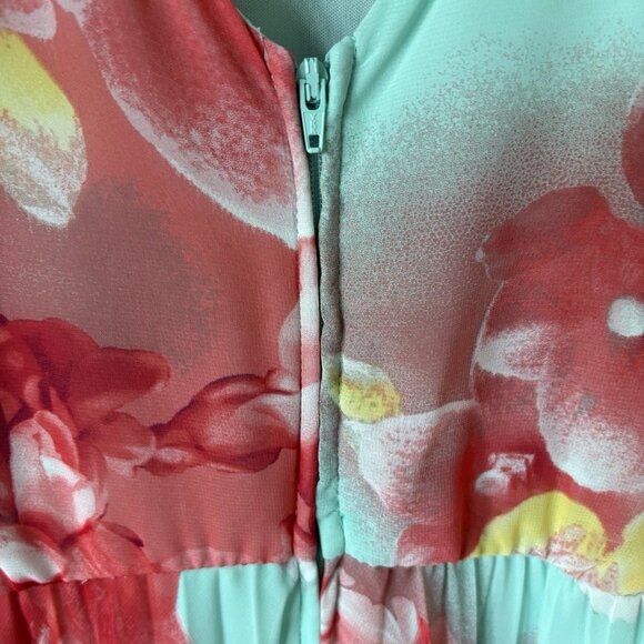 NWOT B. Darlin Floral Blue Sleeveless Pleated Maxi Dress Junior's Women's 3/4 - Picture 7 of 11